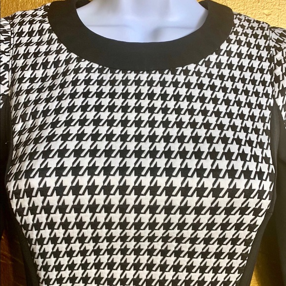 Houndstooth Black/White Dress - Picture 2 of 6